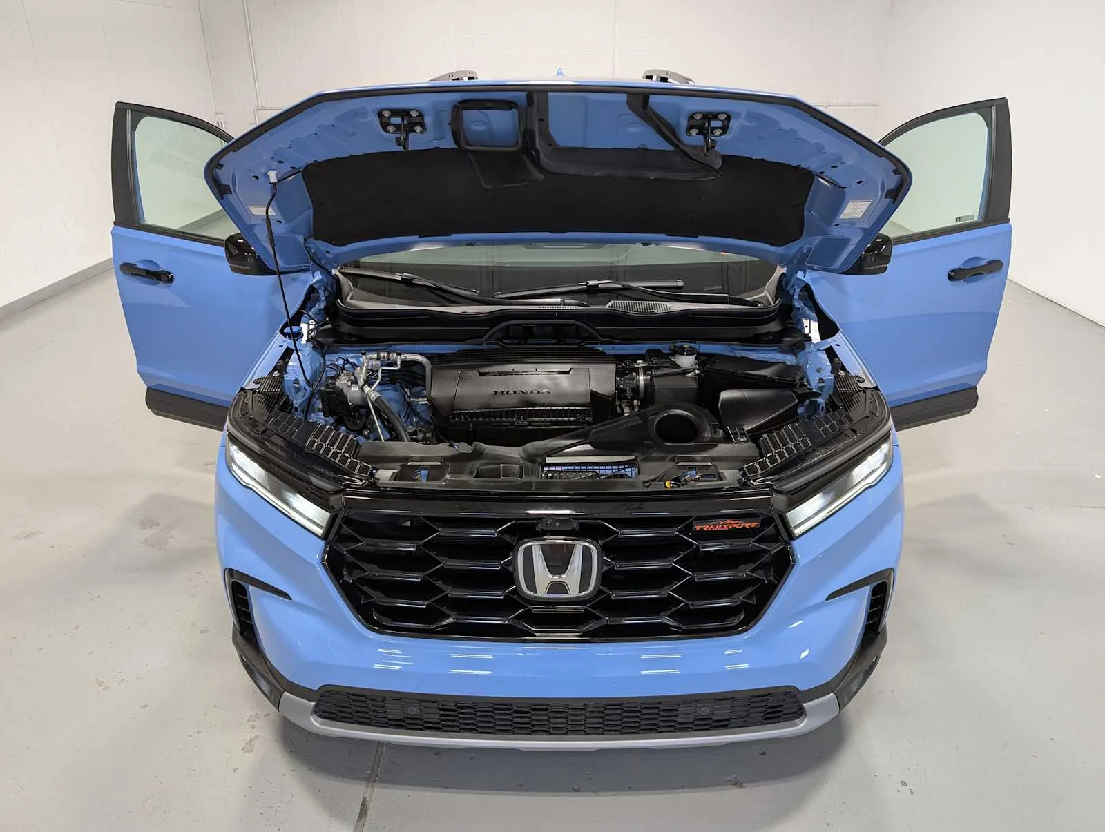 Certified Used 2023 Diffused Sky Pearl Honda AWD TRAILSPORT image 13