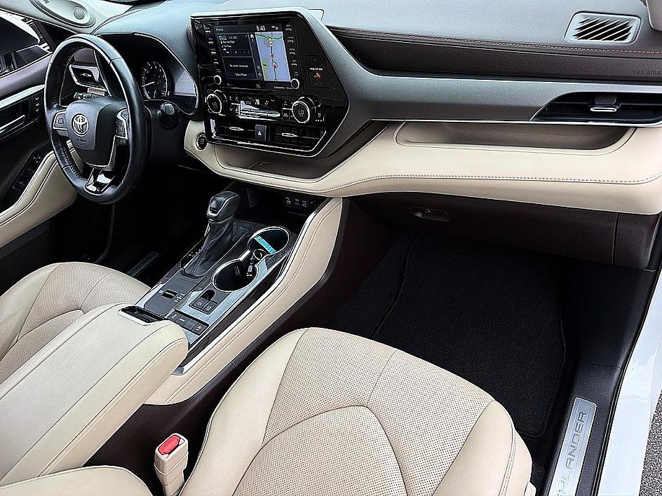 Used 2022 Pearl Toyota Limited image 25
