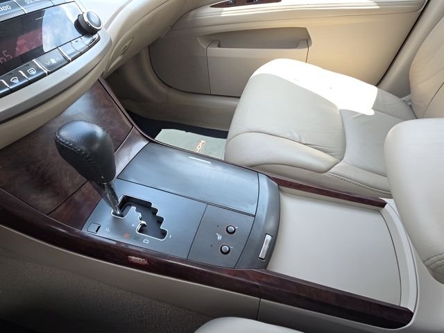 Used 2011 Red Toyota Base image 26