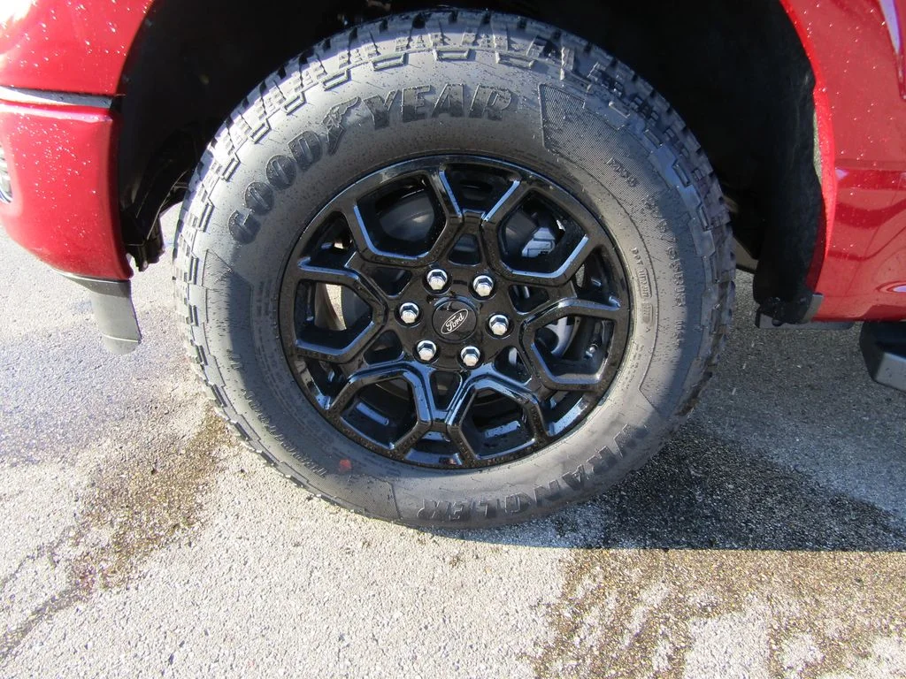 New 2026 Ruby Red Metallic Tinted Clearcoat Ford XLT image 6