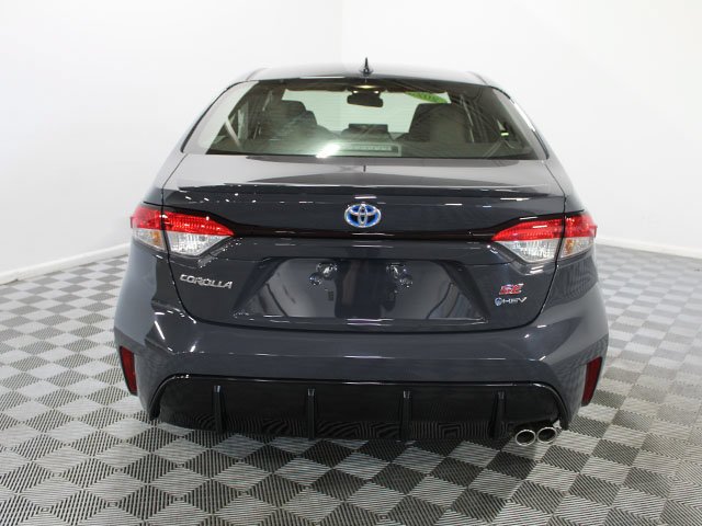 Used 2025 Underground Toyota SE image 5