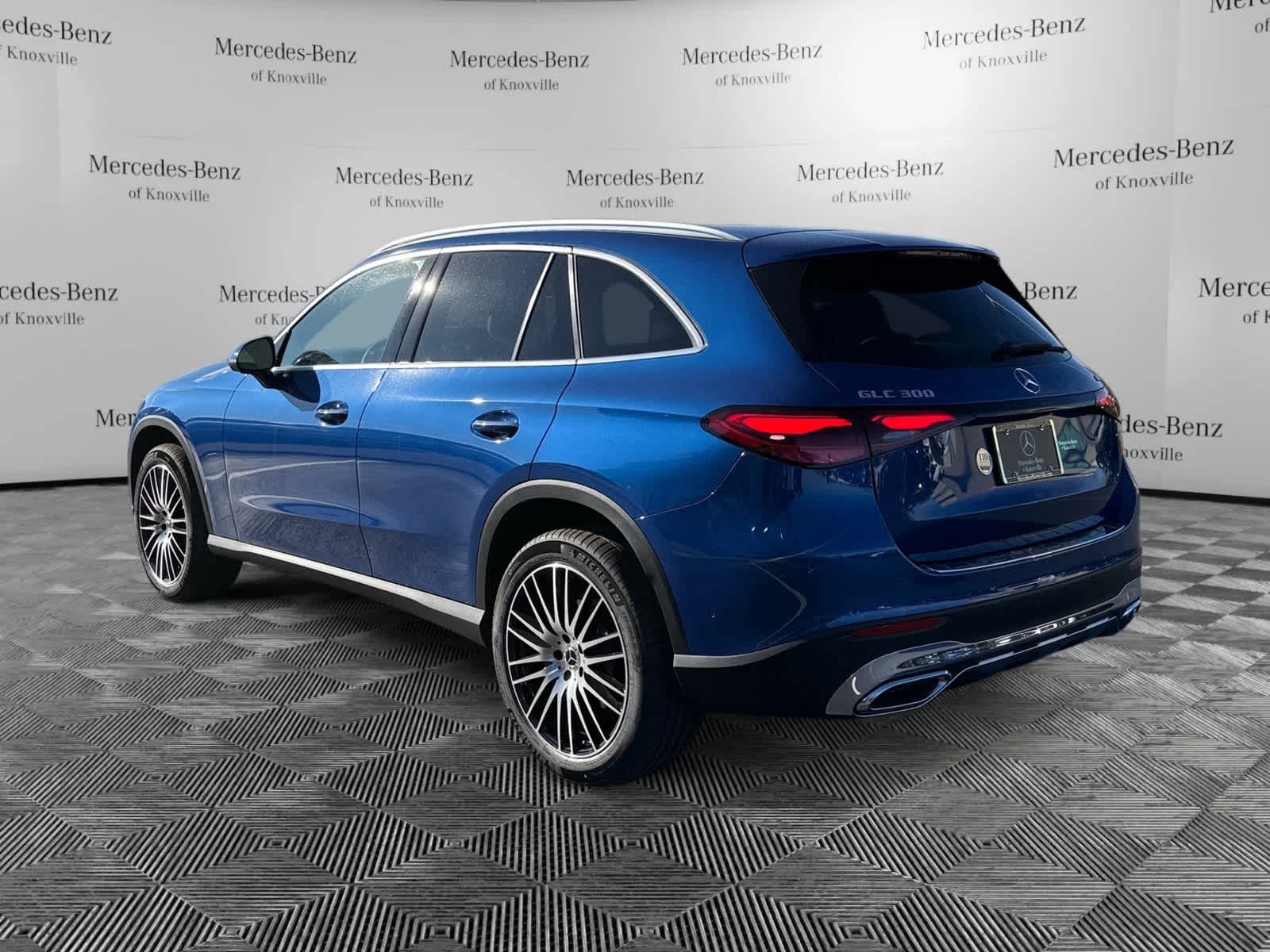 Used 2026 Starling Blue Metallic Mercedes-Benz GLC 300 image 3