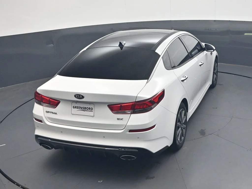 Used 2019 White Kia EX image 36