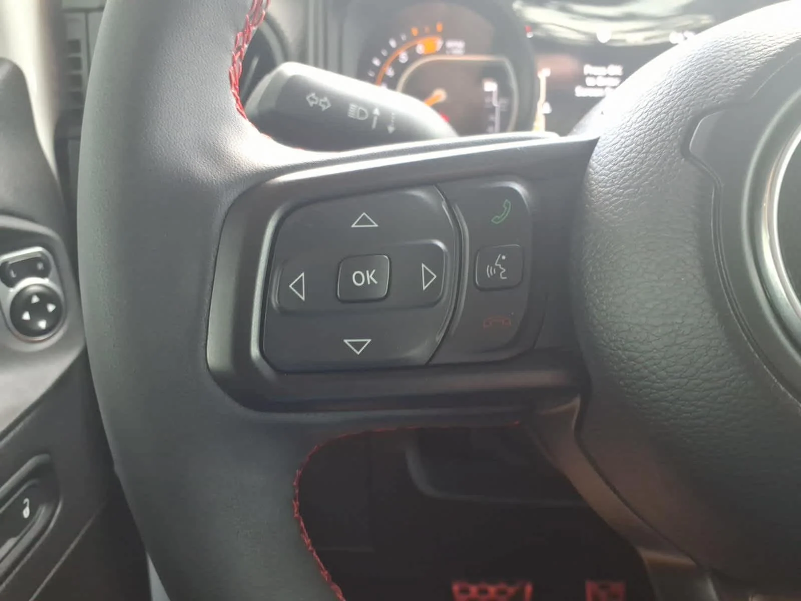 Used 2024 Bright White Clearcoat Jeep Rubicon X image 27
