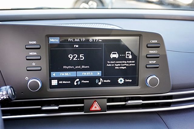 New 2026 White Hyundai SE image 25