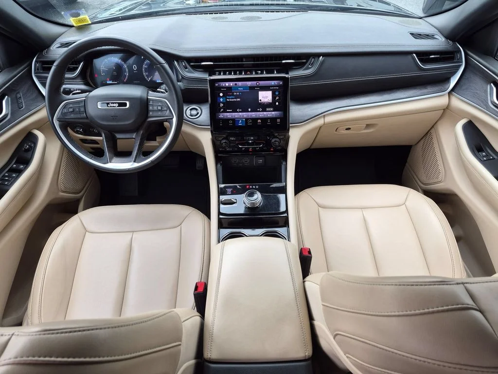 Used 2023 Black Jeep Limited image 21