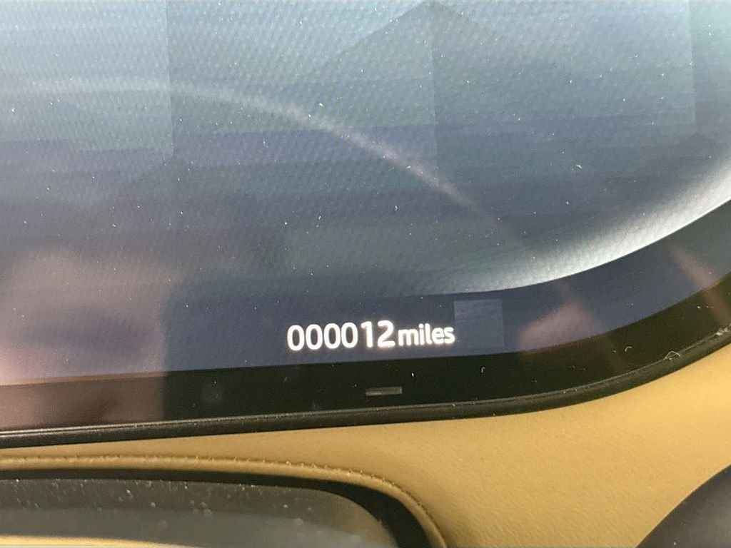 New 2026 Santorini Black Land Rover Dynamic SE image 13