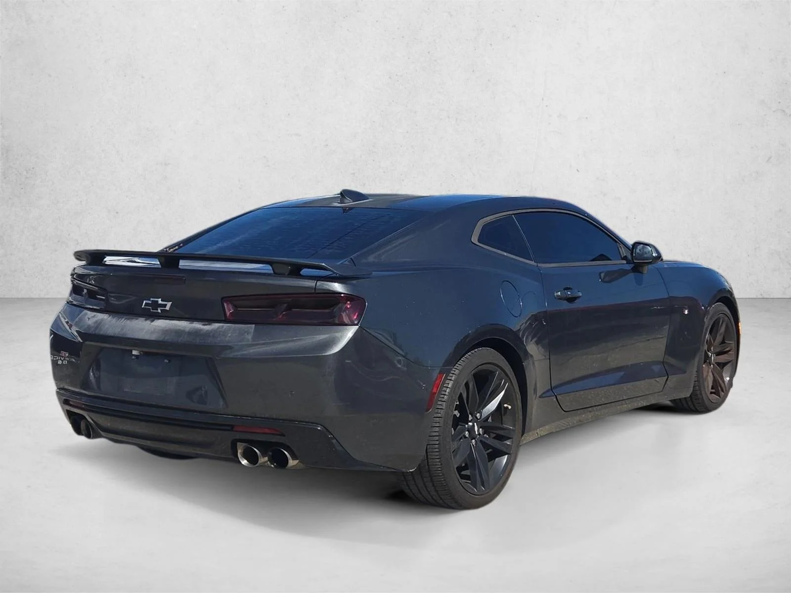 Used 2016 Nightfall Gray Metallic Chevrolet 2SS image 5