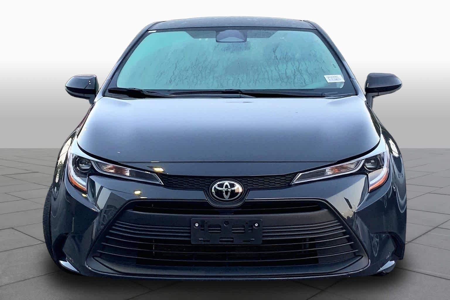 Used 2025 Underground Toyota LE image 4