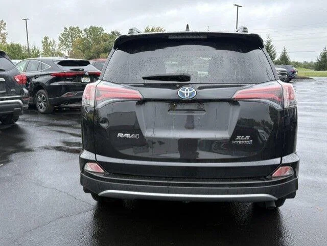 Used 2017 Black Sand Pearl Toyota XLE image 12