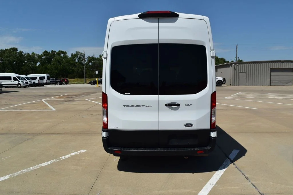 Used 2023 Oxford White Ford XLT image 26