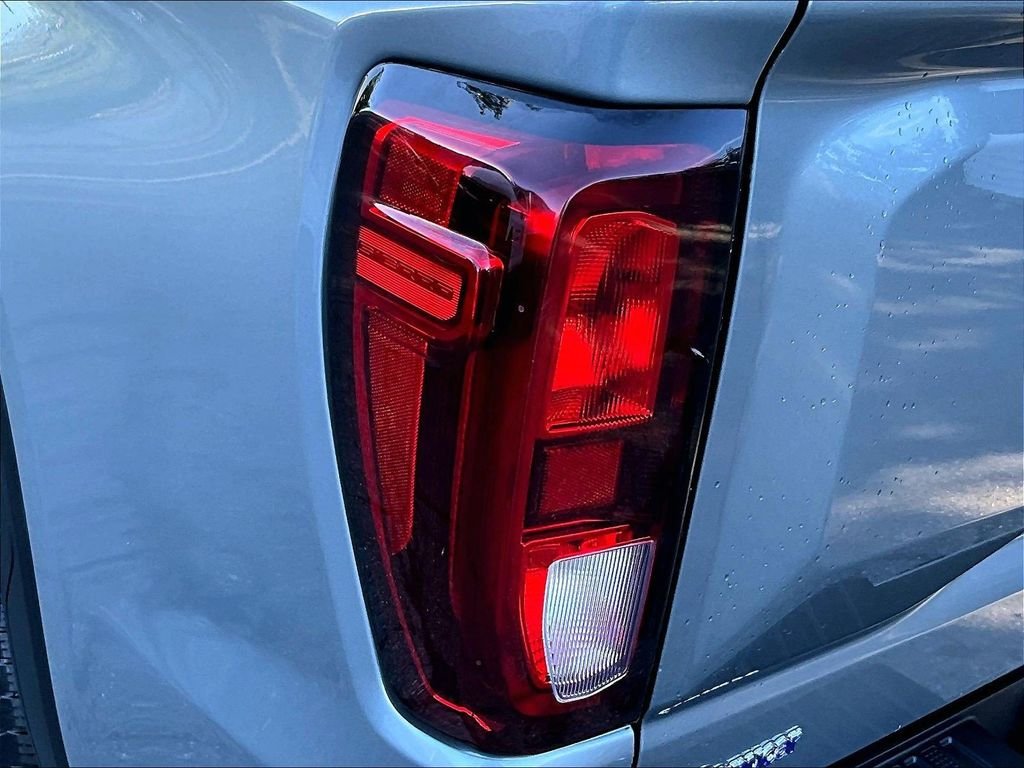 Used 2023 Silver GMC Elevation image 32