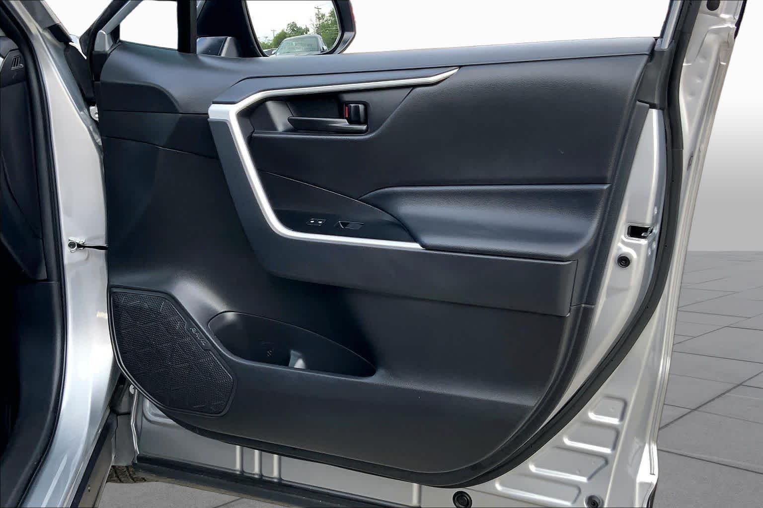 Used 2025 Silver Sky Metallic Toyota LE image 22