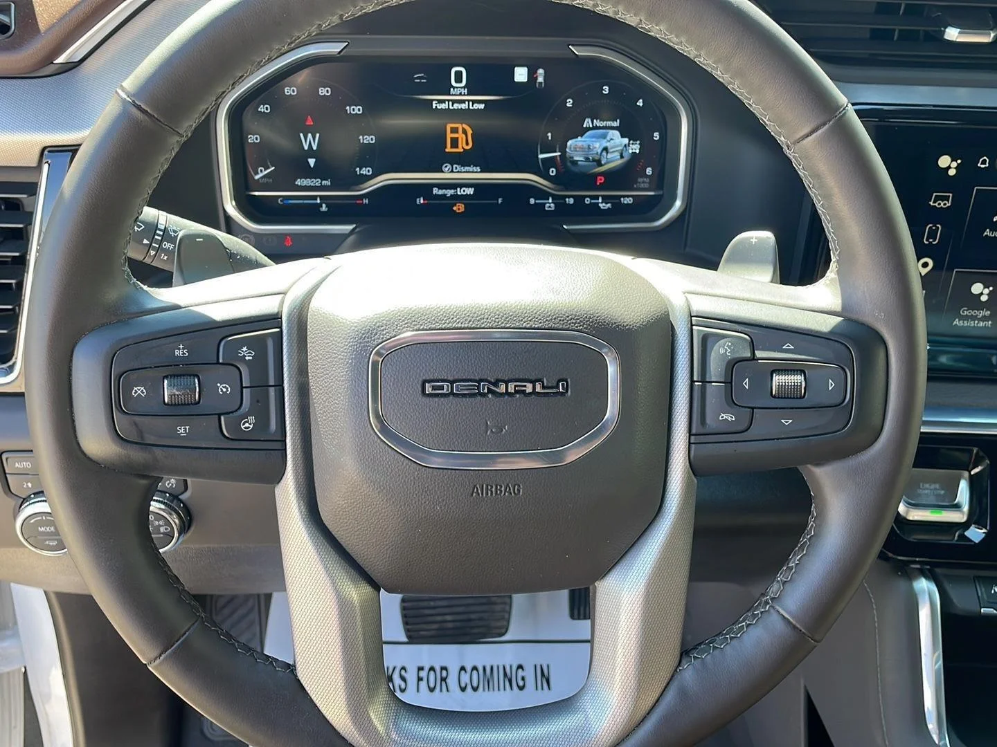 Used 2023 White Frost Tricoat GMC Denali image 11