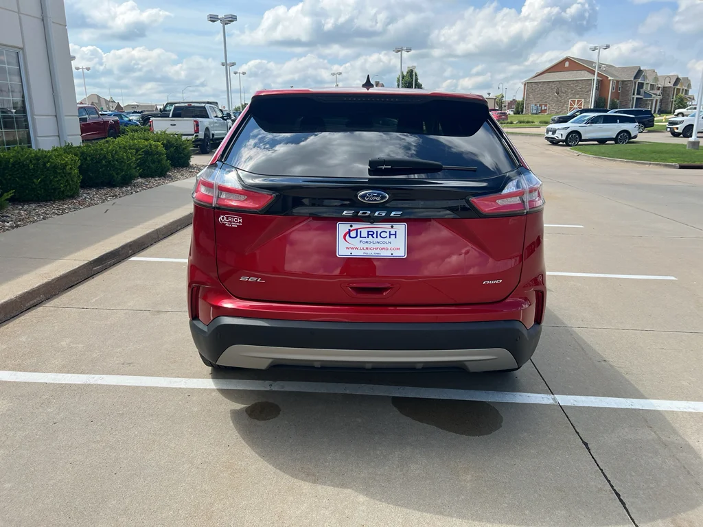 Used 2024 Rapid Red Metallic Tinted Clearcoat Ford SEL image 7
