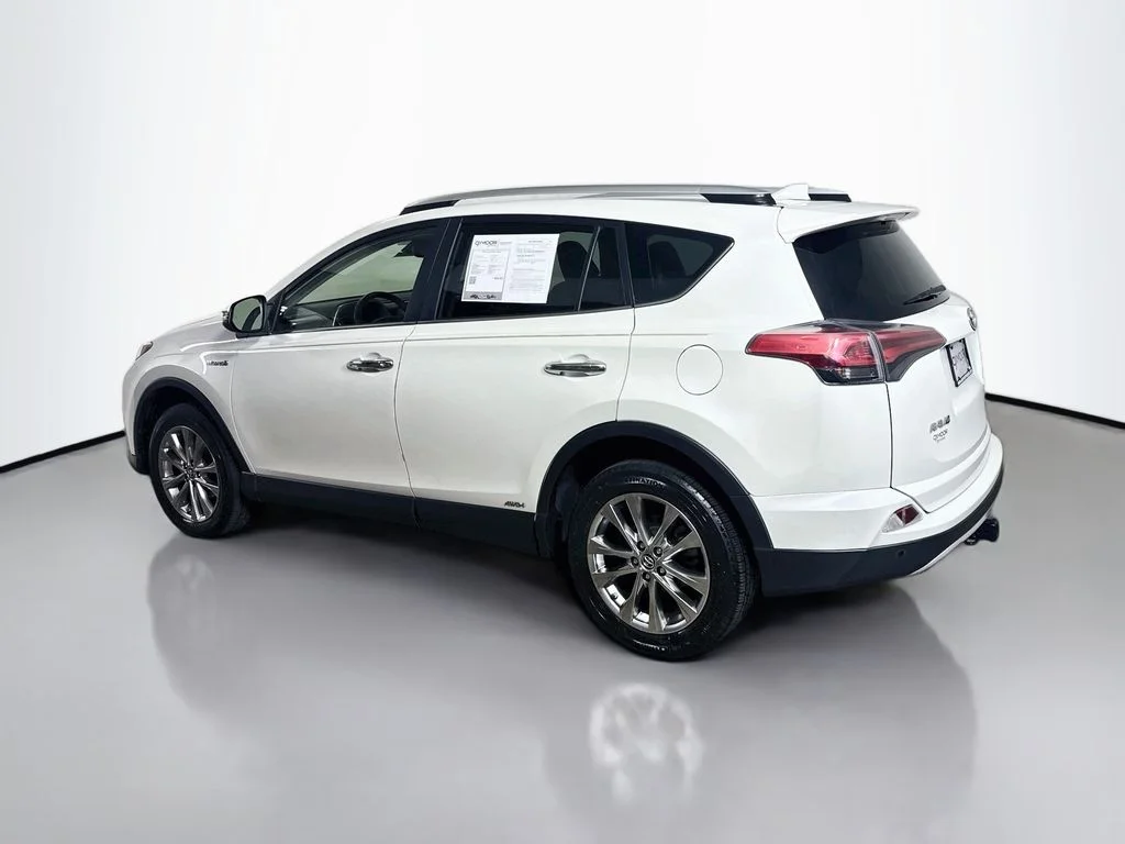Certified Used 2016 Blizzard Pearl Toyota Limited image 5