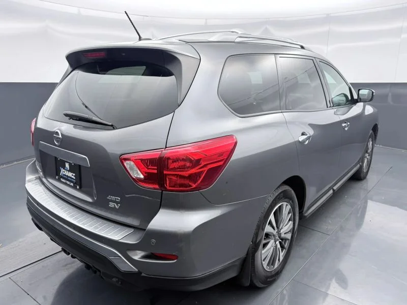 Used 2017 Gray Nissan SV Sport Utility 4D image 7