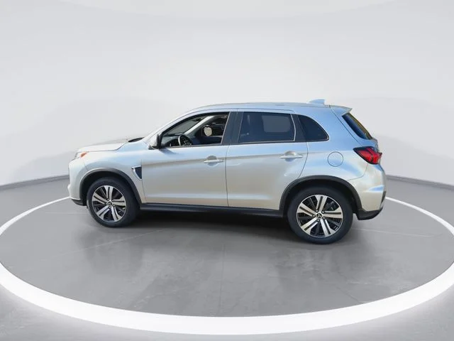 Used 2026 Silver Mitsubishi 2.0 SE image 6