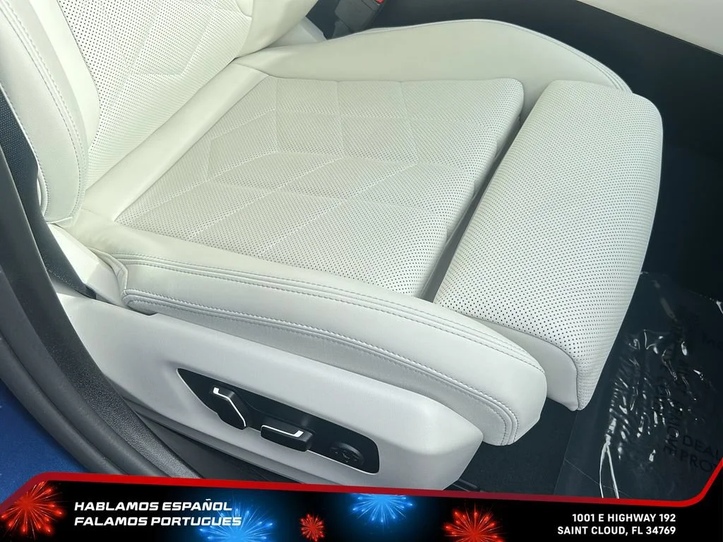 Used 2024 Blue BMW xDrive image 39