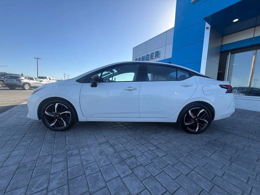 Used 2025 White Nissan 1.6 SR image 9