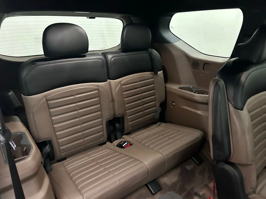 Used 2024 Blue Kia Land image 16