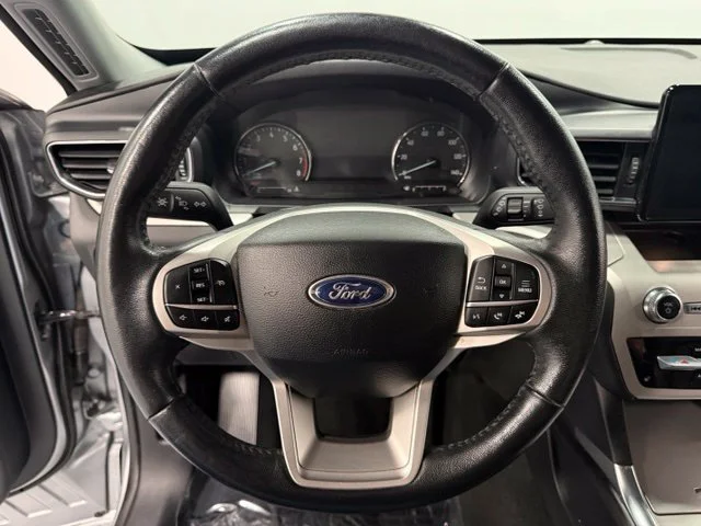 Used 2024 Silver Ford XLT image 17