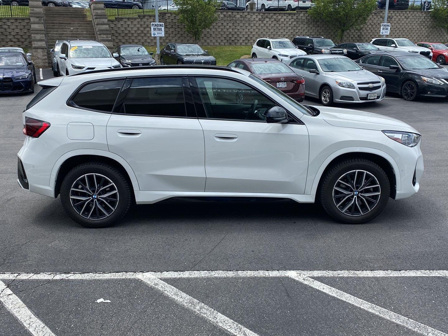 Certified Used 2023 Alpine White BMW xDrive28i image 2
