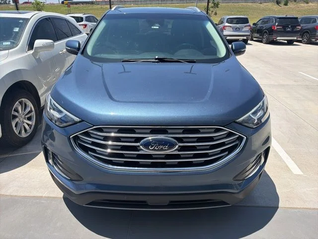 2019 Ford Edge SEL's photo