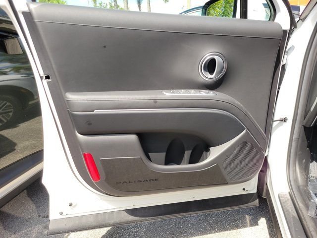 New 2026 White Hyundai Blue SEL 8P image 10