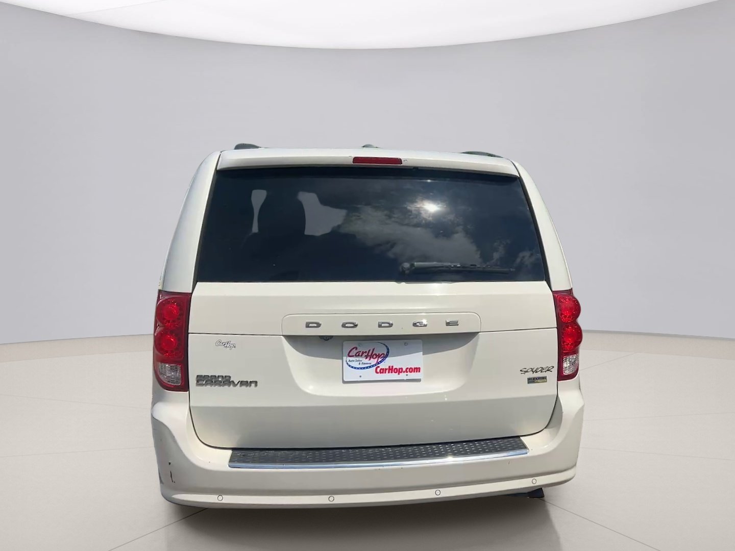 Used 2013 Gray Dodge SXT image 4