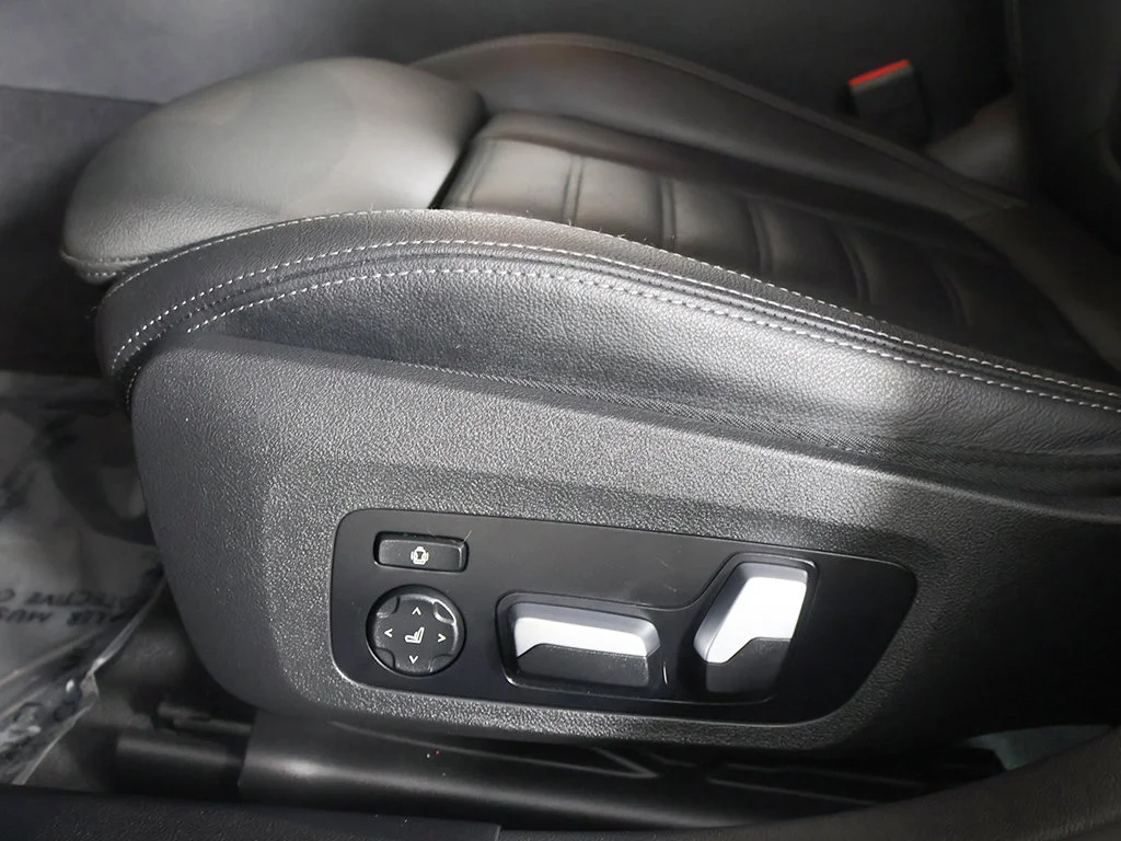 Used 2023 Gray BMW M50 image 35