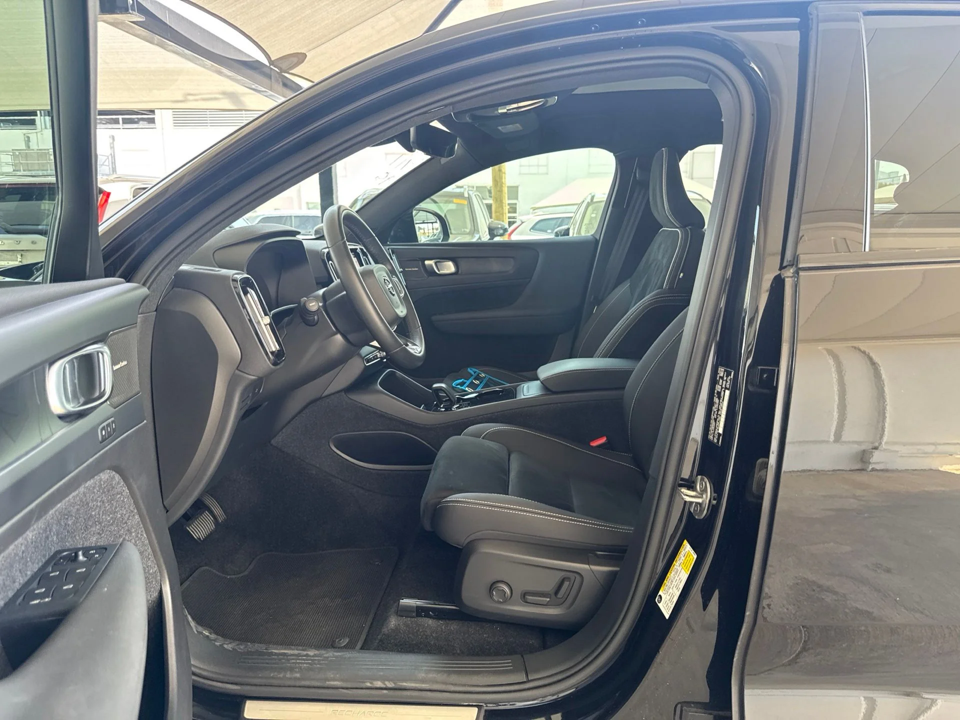 Used 2023 Black Volvo Ultimate image 9