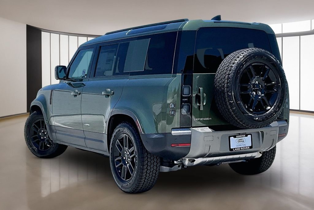 New 2026 WOOLSTONE GREEN Land Rover S image 3