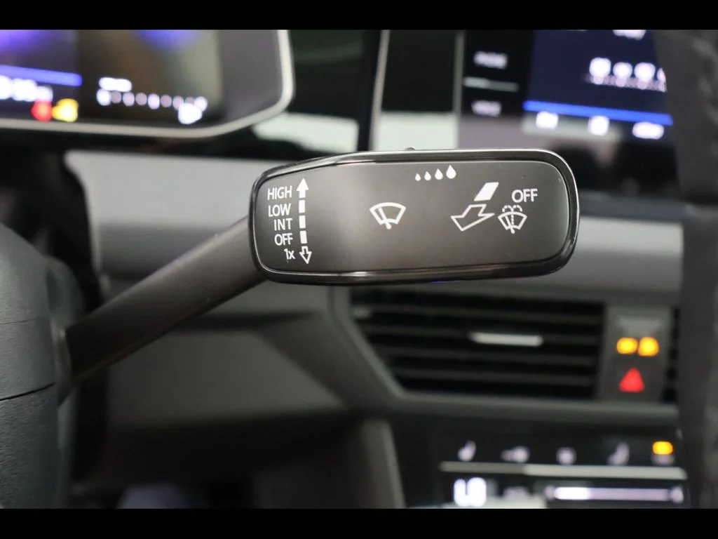 New 2025 Silver Volkswagen 1.5T SE image 24