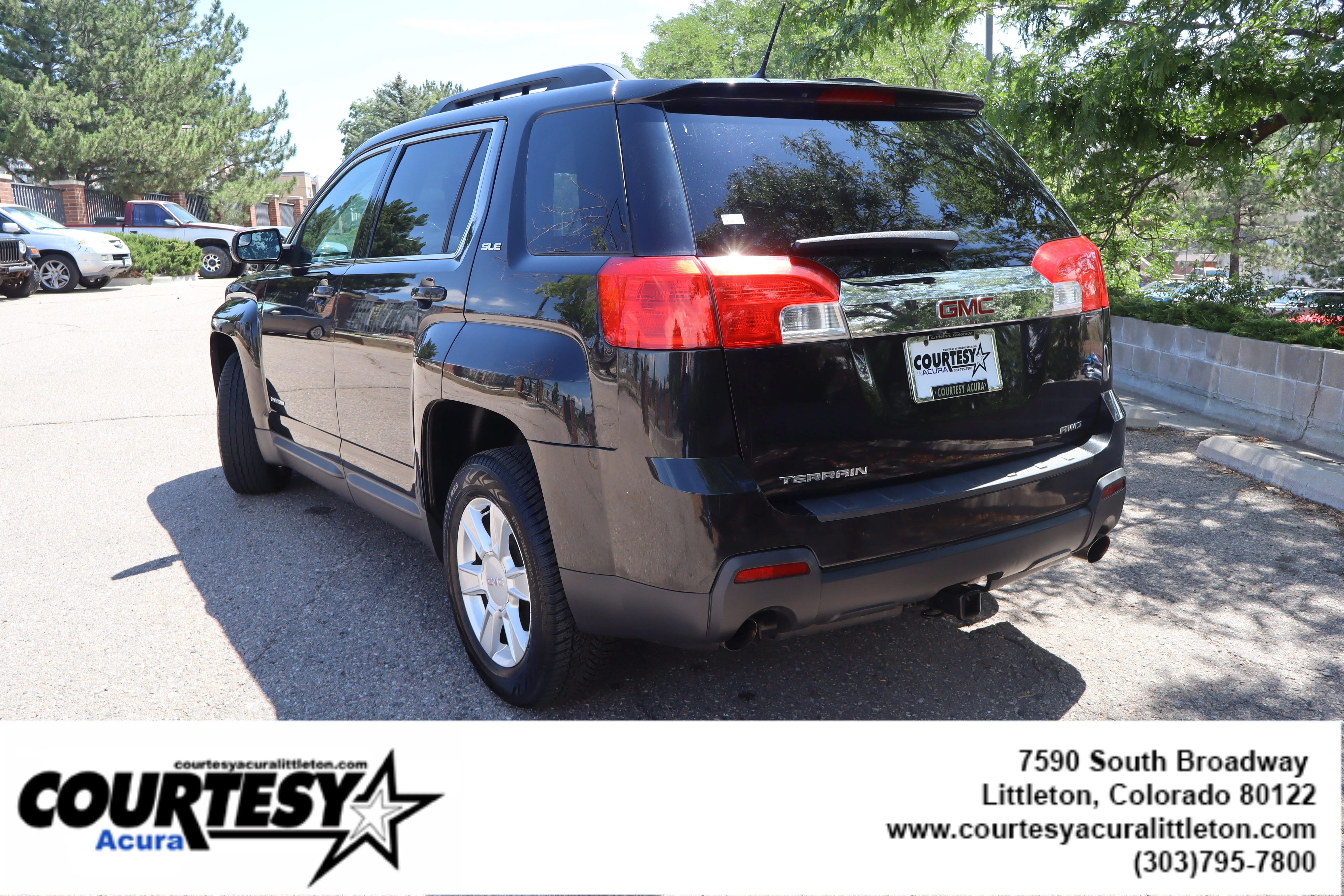 Used 2013 Carbon Black Metallic GMC SLE image 4