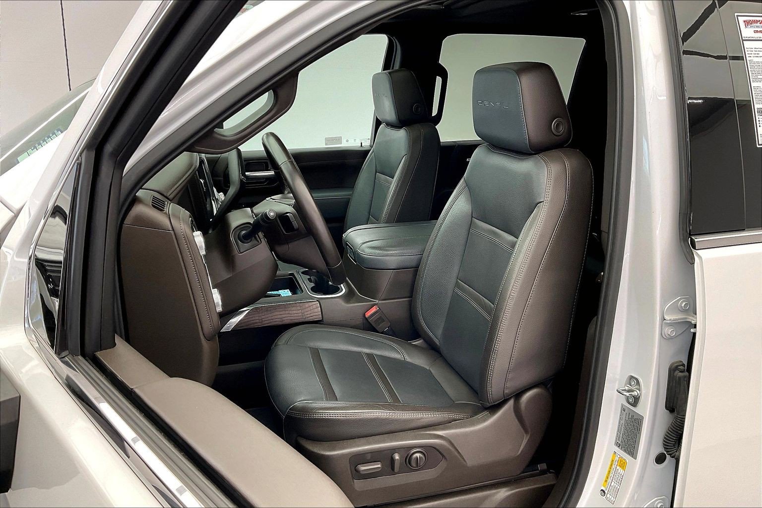 2023 GMC Sierra 2500 HD Denali photo 3