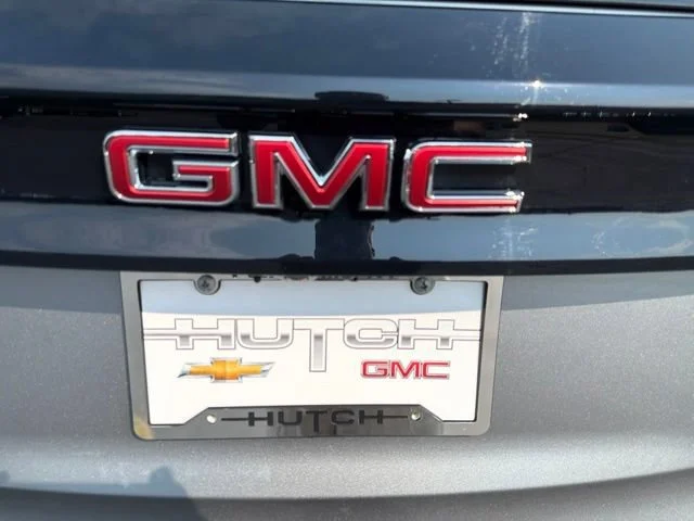 New 2026 Sterling Metallic GMC Elevation image 17