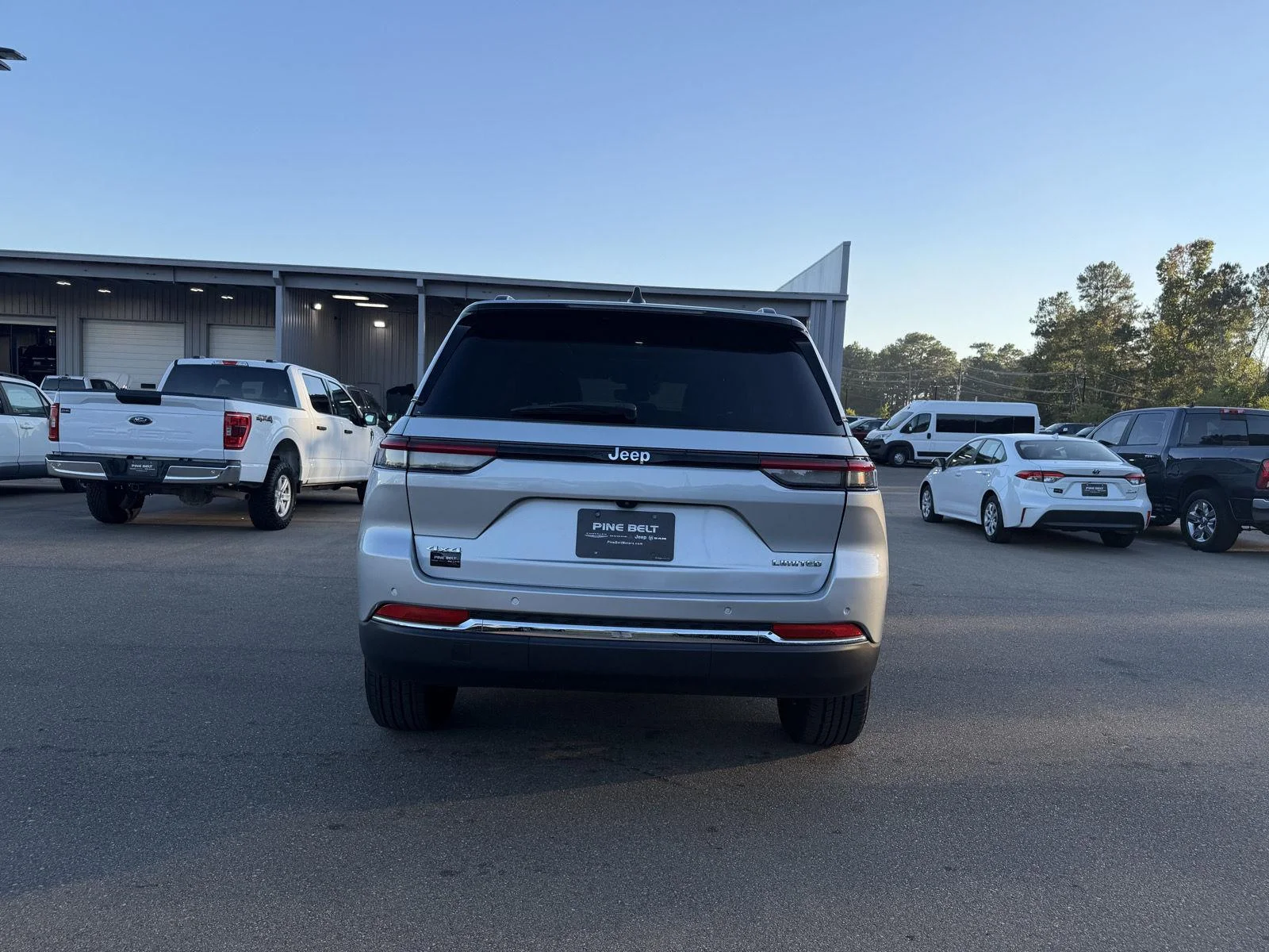 Used 2024 Silver Zynith Jeep Limited image 5