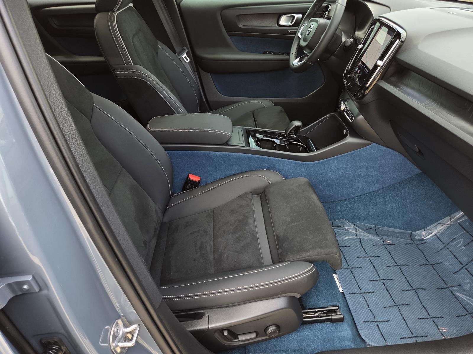 Used 2023 Thunder Gray Metallic Volvo Ultimate image 42