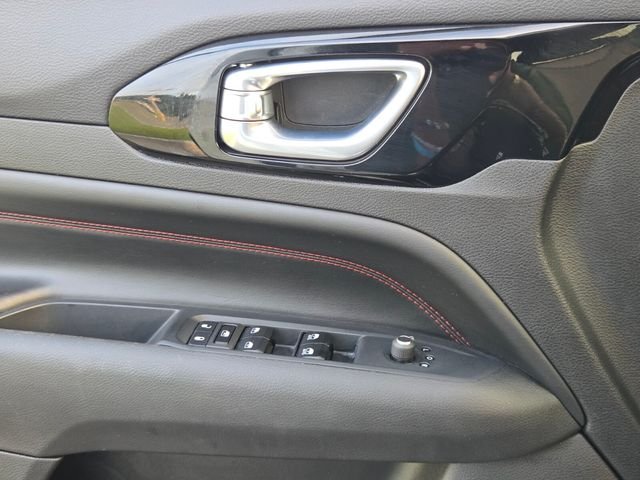 Used 2024 White Jeep Trailhawk image 29