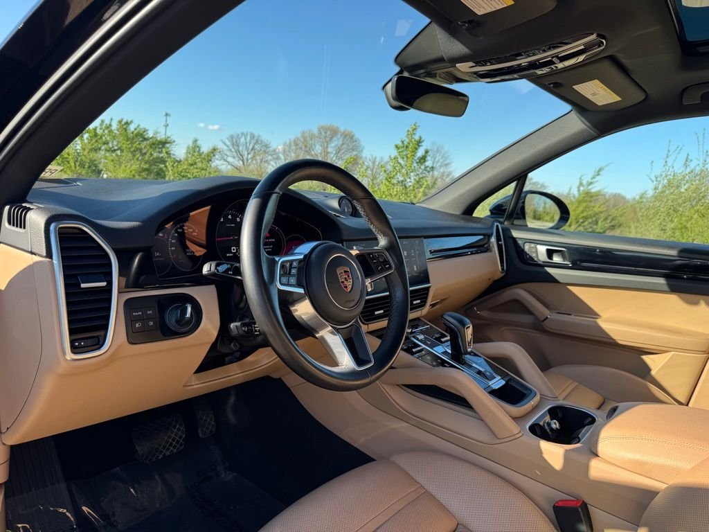 Certified Used 2023  Porsche  image 4