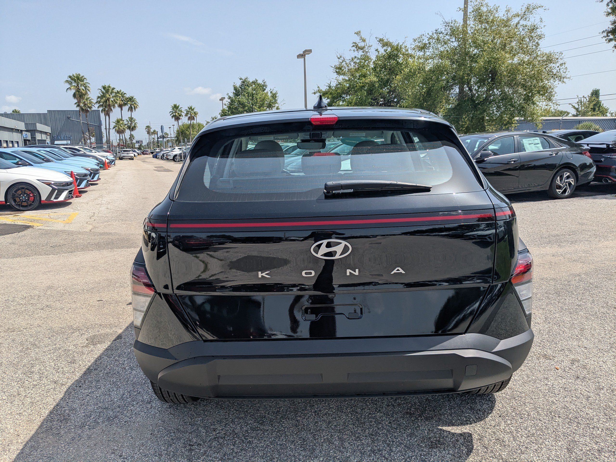 New 2026 Abyss Black Pearl Hyundai SE FWD image 6