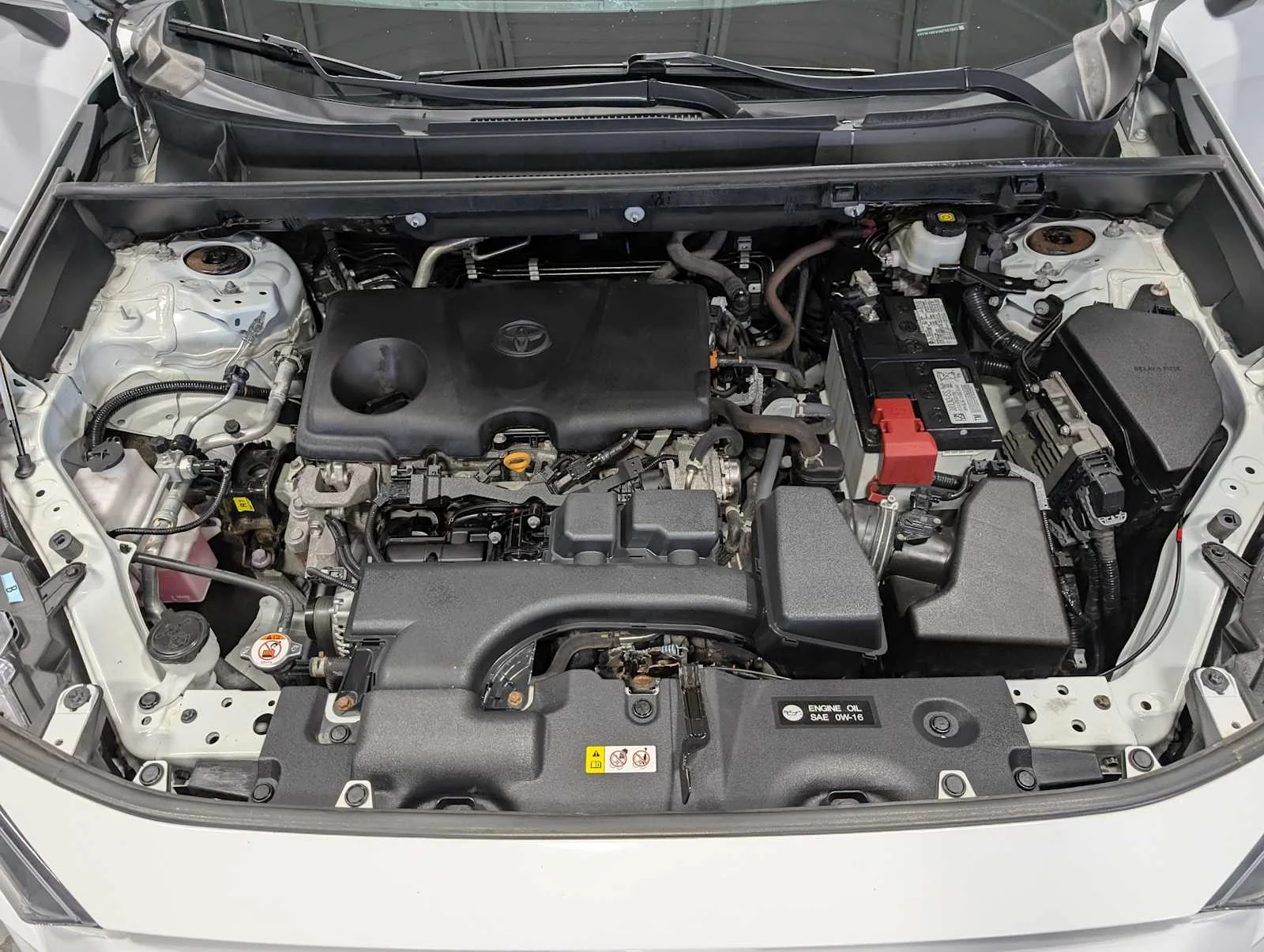 Used 2022 White Toyota LE image 14