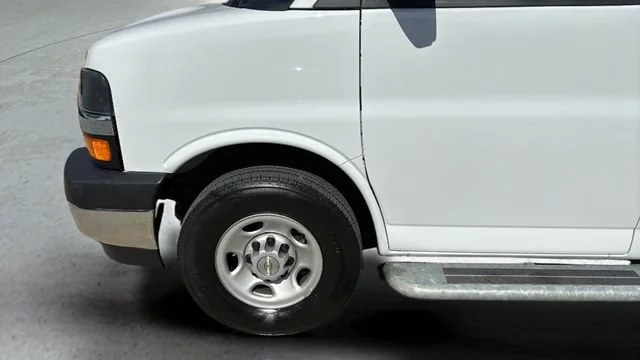 Used 2024 Summit White Chevrolet WT image 33
