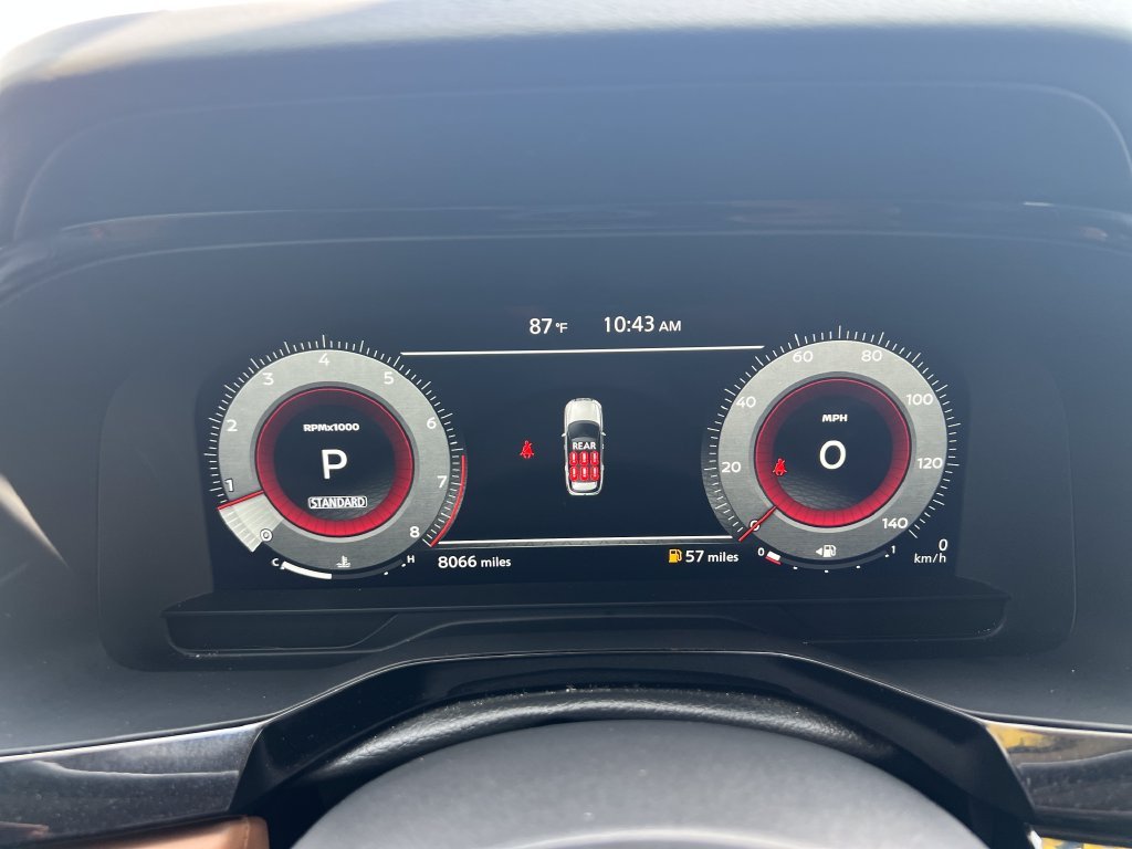 Used 2025 Gray Nissan Platinum image 18