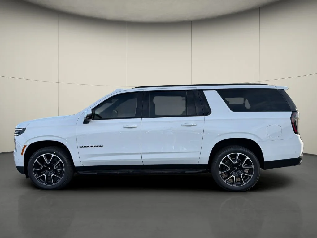 New 2026 Summit White Chevrolet RST image 4