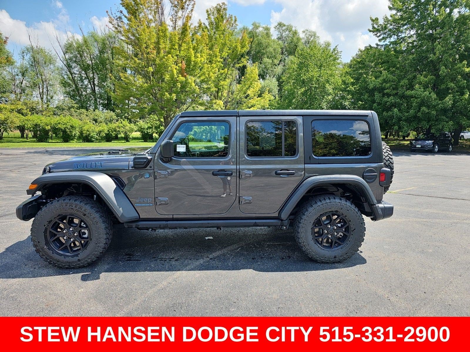 Used 2025 Granite Crystal Metallic Clearcoat Jeep Willys image 1