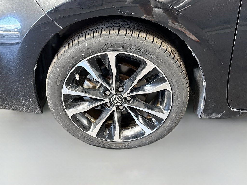 Used 2018 Black Sand Pearl Toyota SE image 33