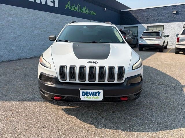 Used 2016 Bright White Clearcoat Jeep Trailhawk image 8