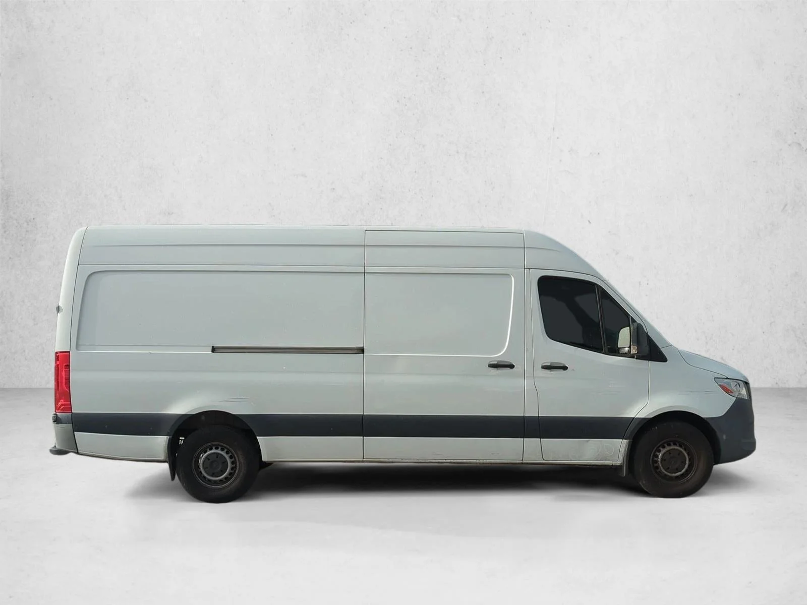 Used 2023 Arctic White Mercedes-Benz  image 4